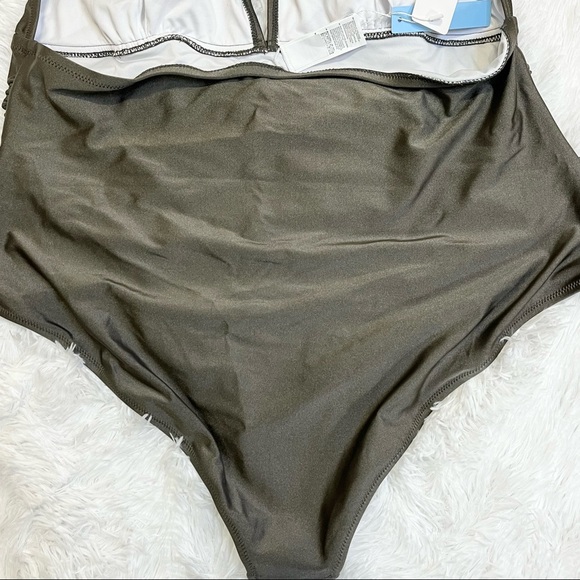 ➕ NWT Cupshe Olive Green Halter One Piece Swimsuit Size 3X - Picture 10 of 11
